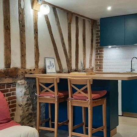 Le Thuit - F2 Plain Pied Tout Equipe A La Ferme Charleval  エクステリア 写真